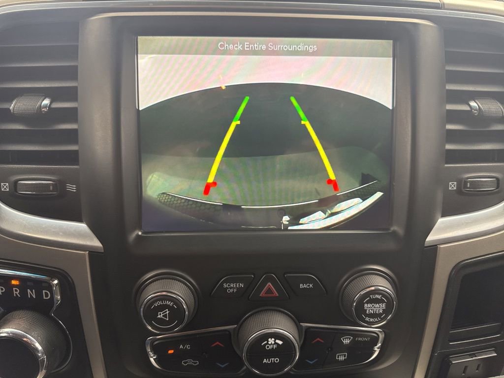Used 2019 RAM 1500 Classic SLT w/ SLT Plus D￩cor Group AWD/4WD image 17