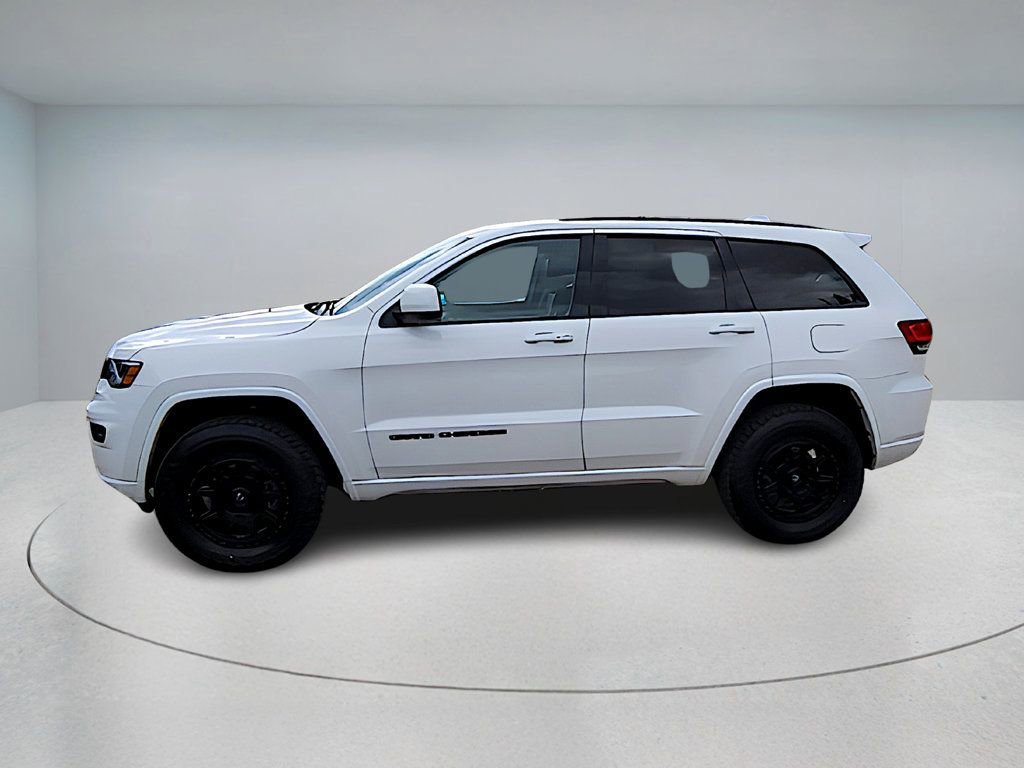 Used 2020 Jeep Grand Cherokee Altitude image 2