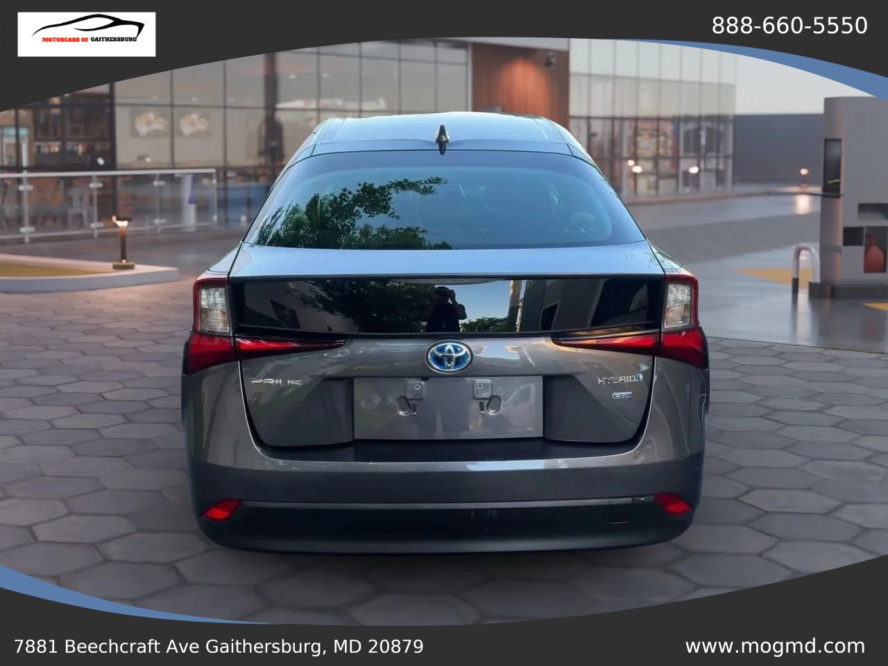 Used 2022 Toyota Prius L Eco FWD image 5