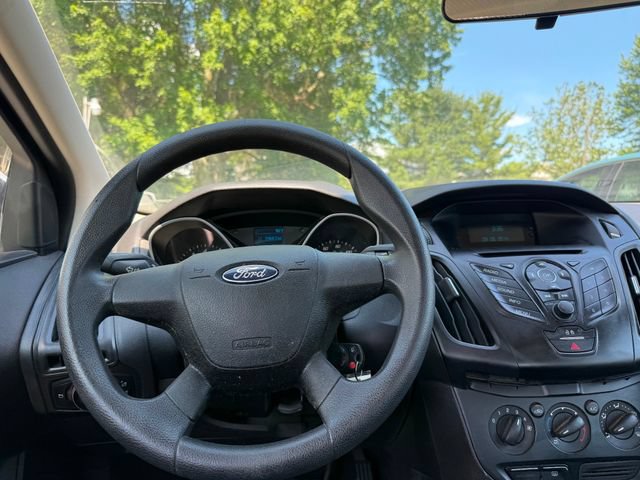 Used 2013 Ford Focus S FWD image 9