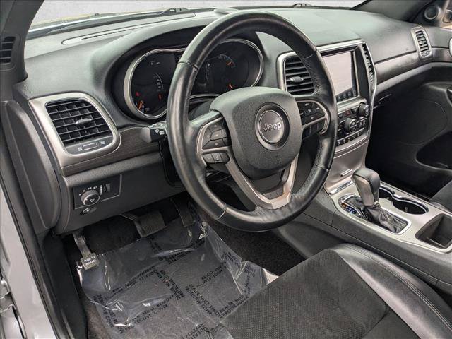 Used 2018 Jeep Grand Cherokee Altitude RWD image 10