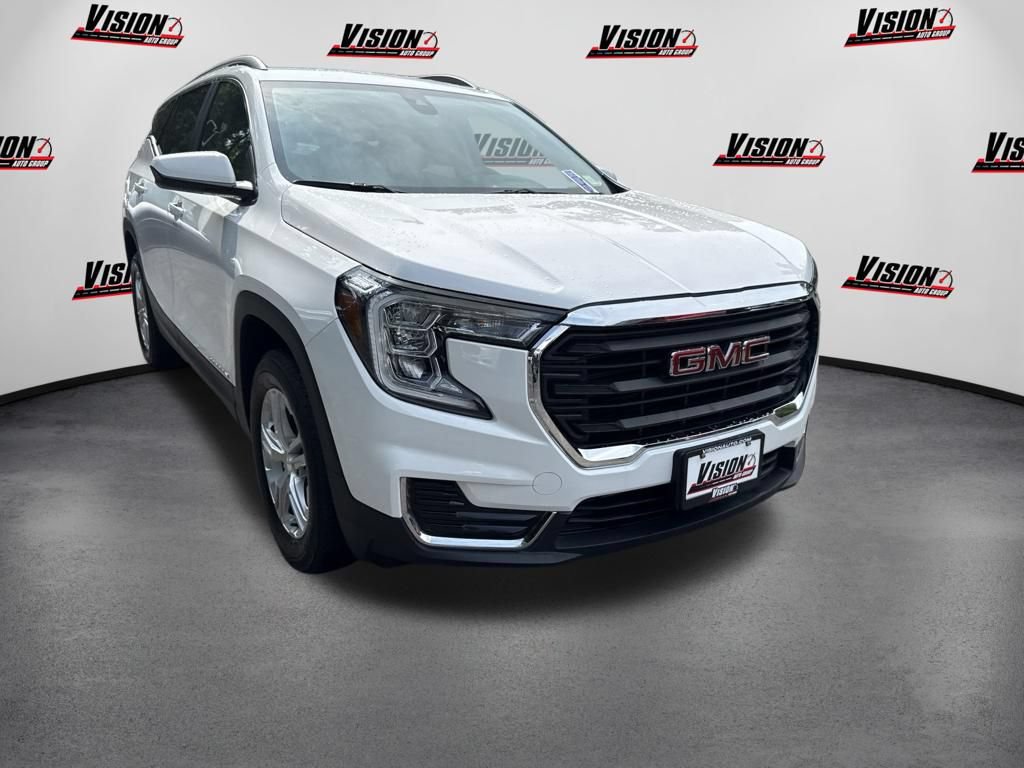 Used 2023 GMC Terrain SLE w/ Driver Convenience Package AWD/4WD image 3