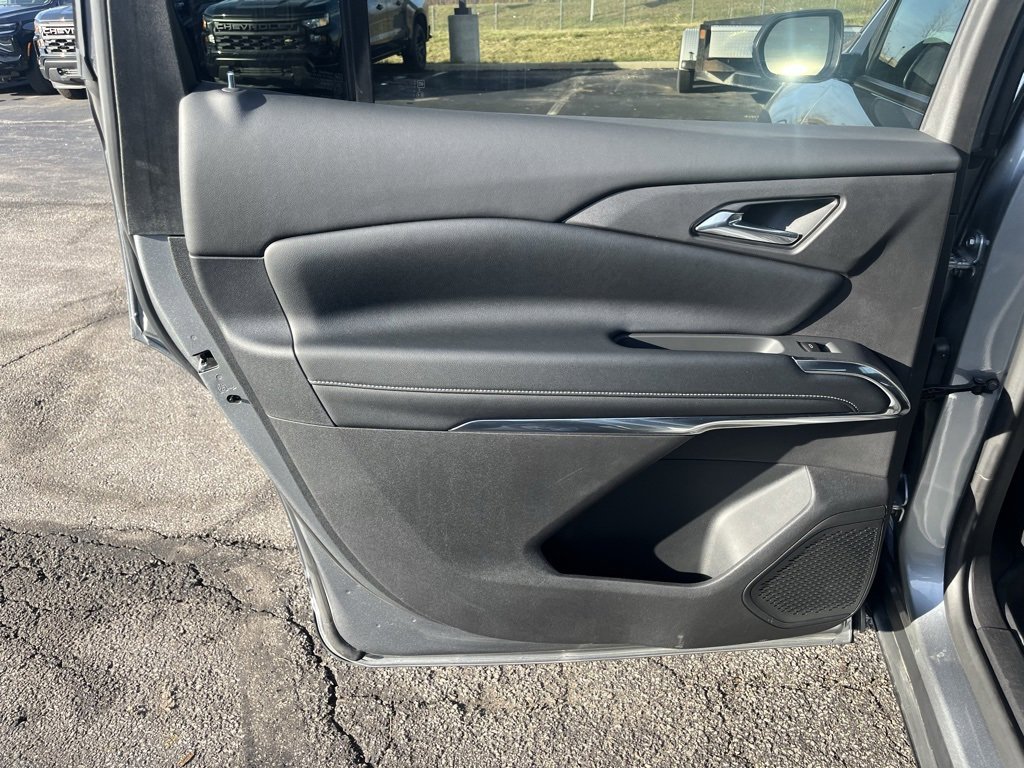 New 2025 Chevrolet Traverse LT w/ LPO, Floor Liner Package image 24
