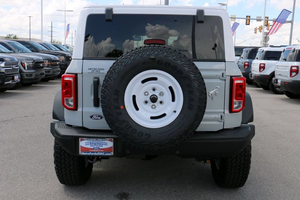 New 2026 Ford Bronco Heritage Edition AWD/4WD image 6