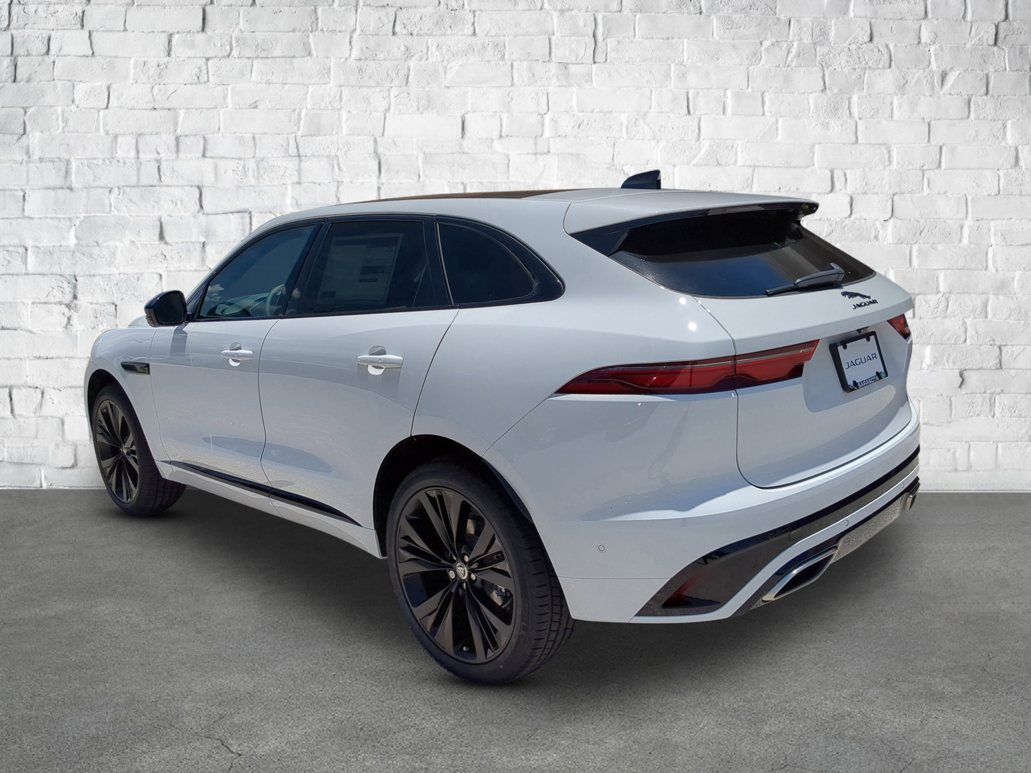 New 2026 Jaguar F-PACE R-Dynamic S image 6