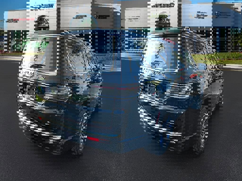 New 2024 Jeep Grand Wagoneer Series III w/ Rear Seat Video Group 1 image 8