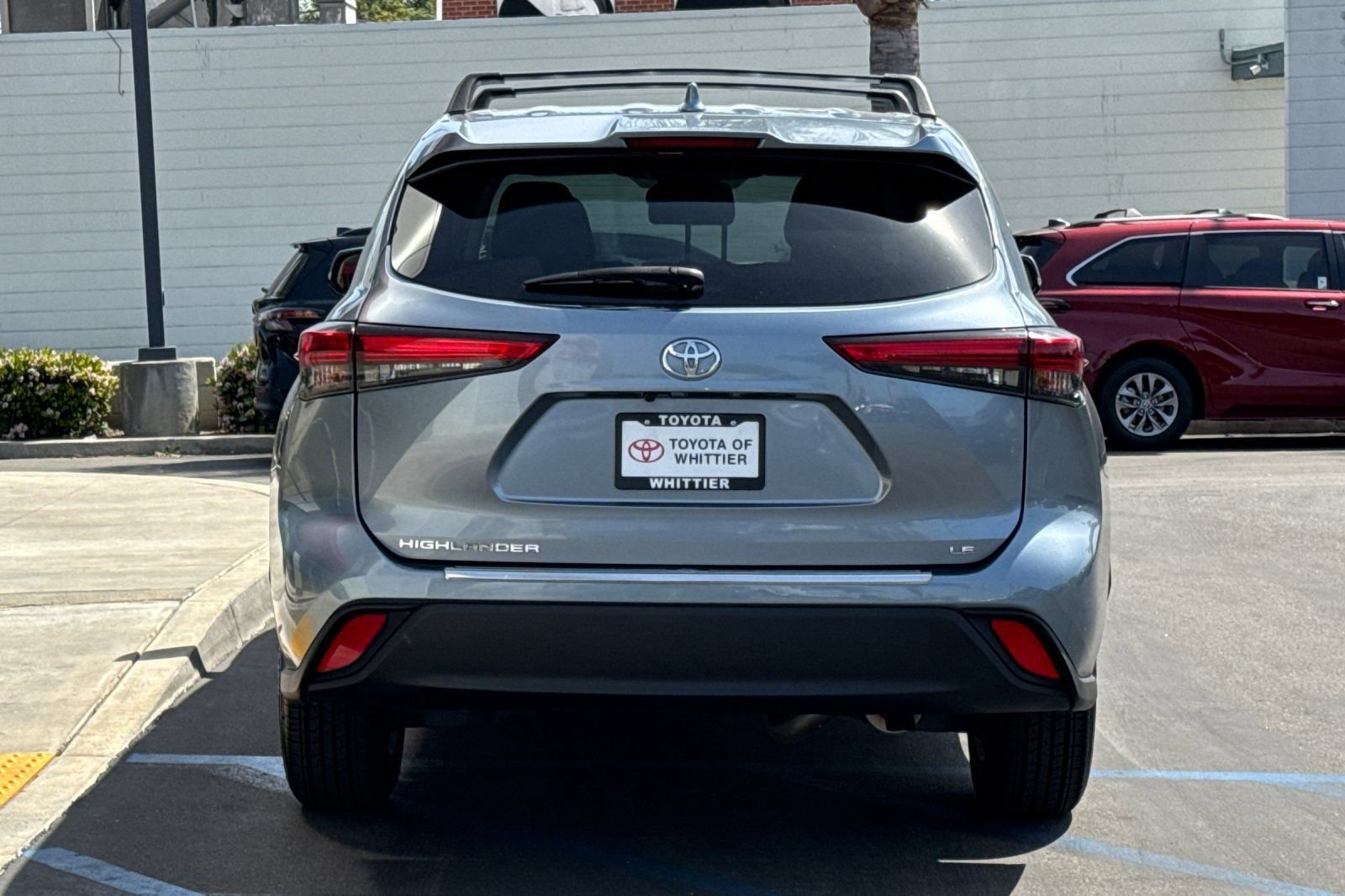 Certified 2020 Toyota Highlander LE image 6
