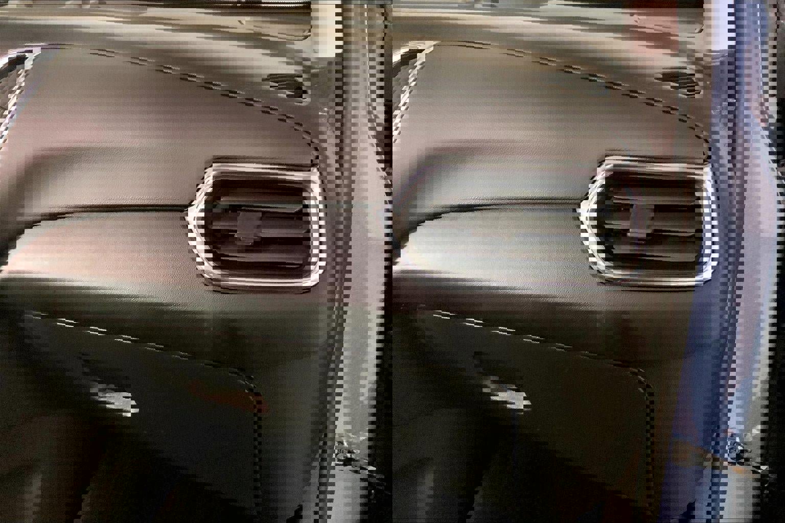 Used 2024 Chevrolet Equinox LT w/ LPO, Floor Liner Package image 16