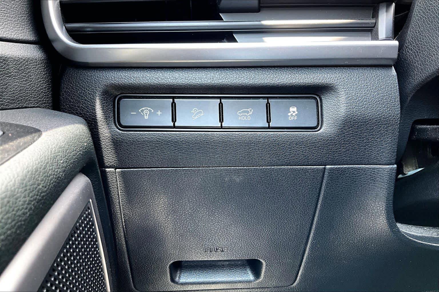 Used 2025 Kia Telluride S FWD image 33