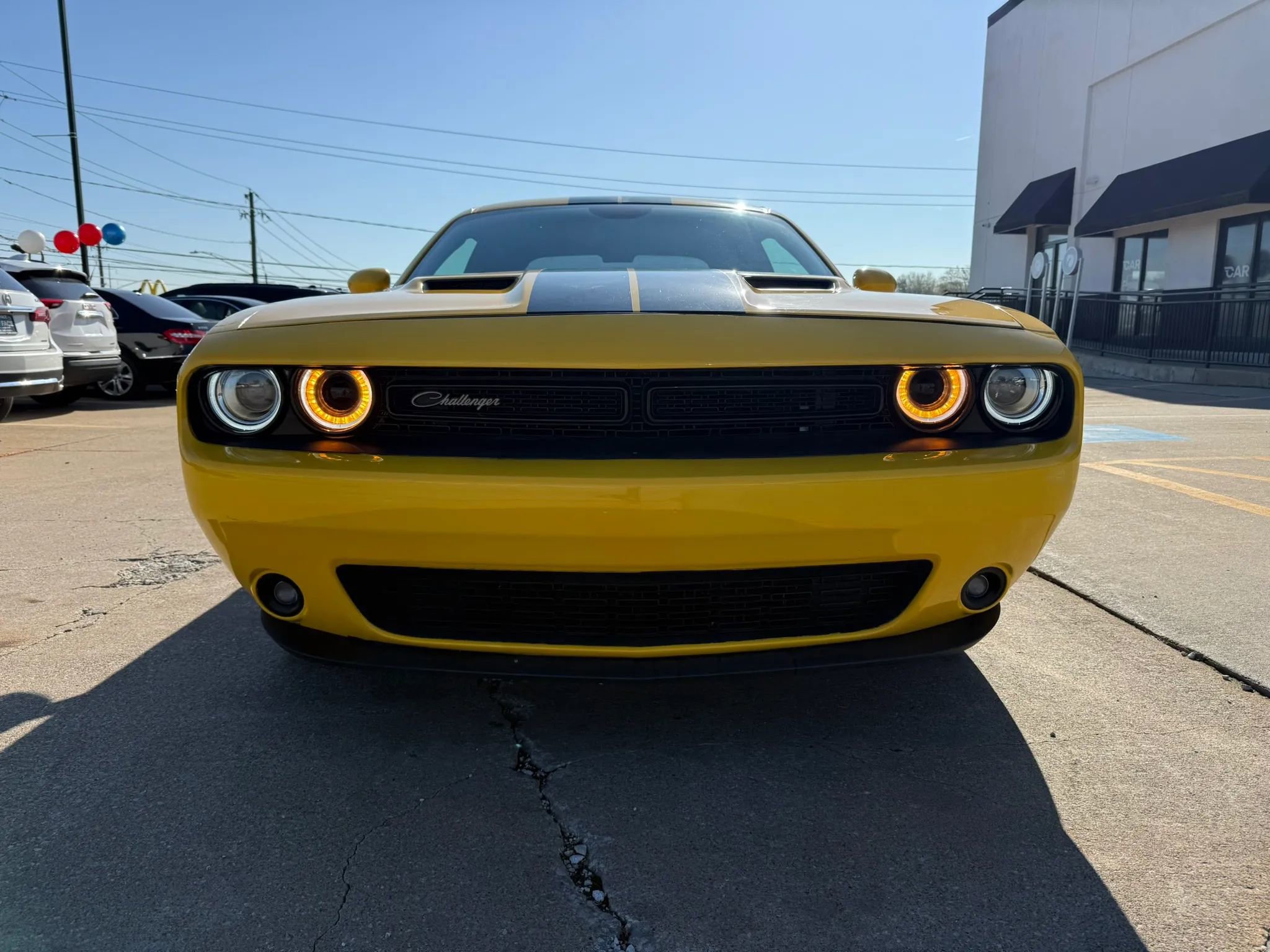 Used 2018 Dodge Challenger SXT w/ Driver Convenience Group RWD image 4