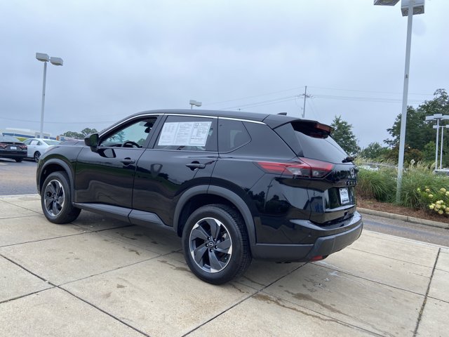 Used 2024 Nissan Rogue SV FWD image 8