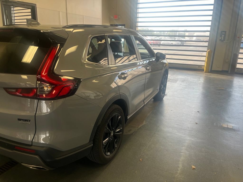 Used 2024 Honda CR-V Sport Touring image 11