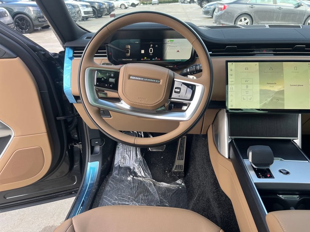 New 2026 Land Rover Range Rover Long Wheelbase SE AWD/4WD image 13