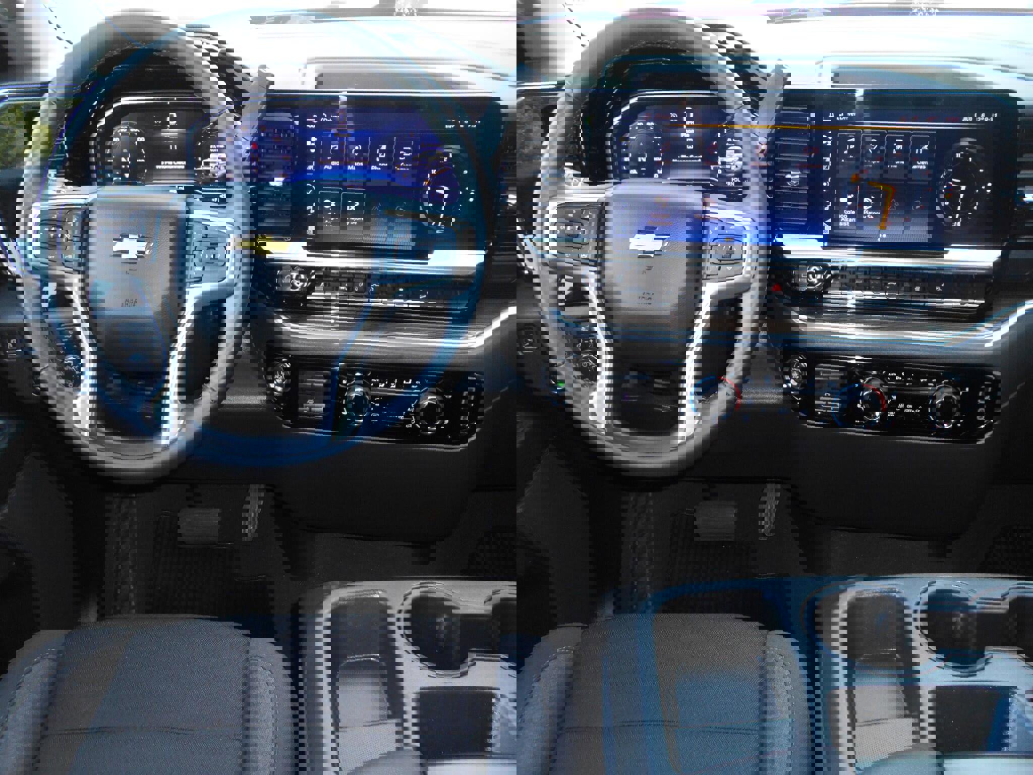 Used 2023 Chevrolet Silverado 1500 LT w/ Z71 Off-Road Package image 4