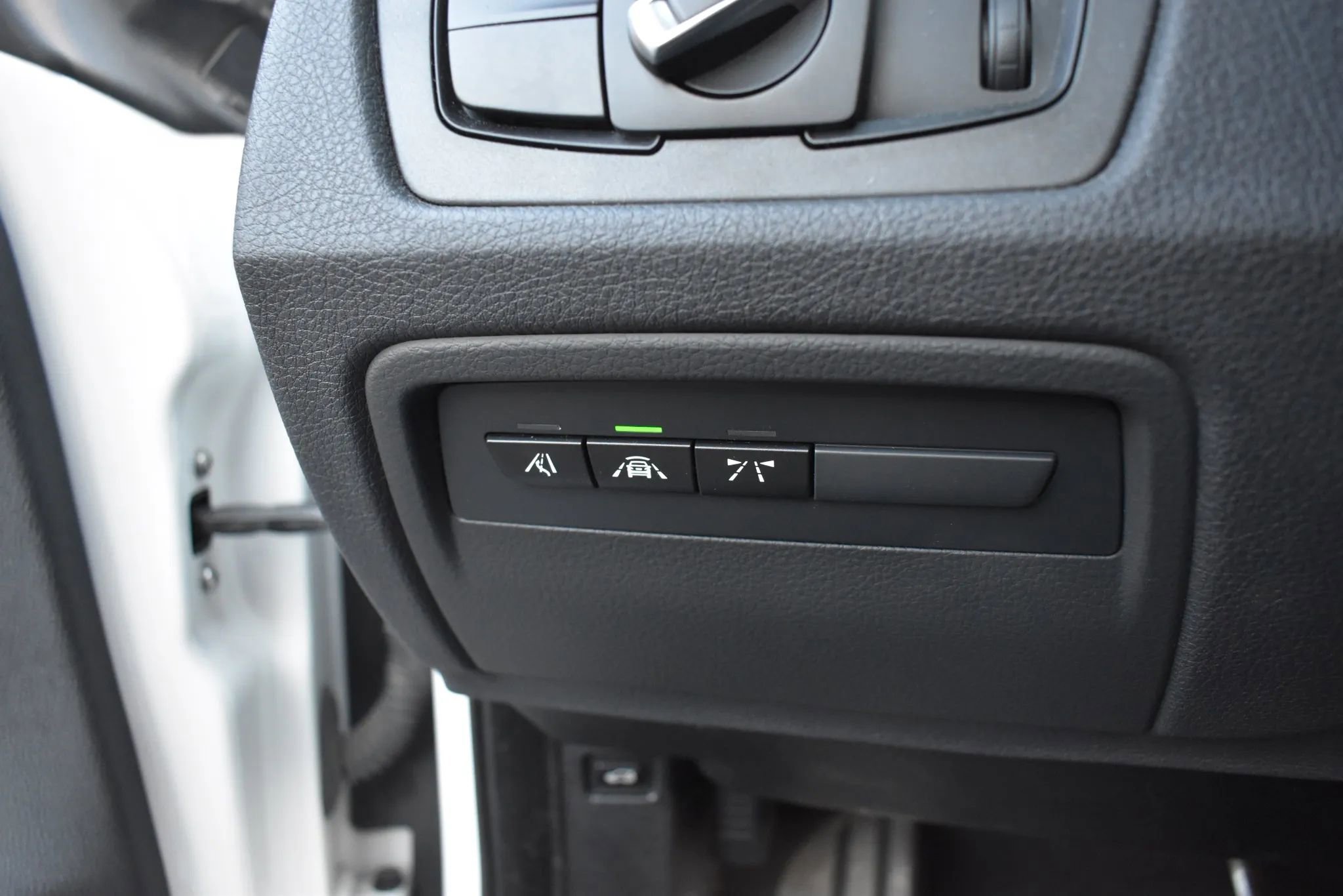 Used 2017 BMW M4 Coupe w/ Competition Package RWD image 11