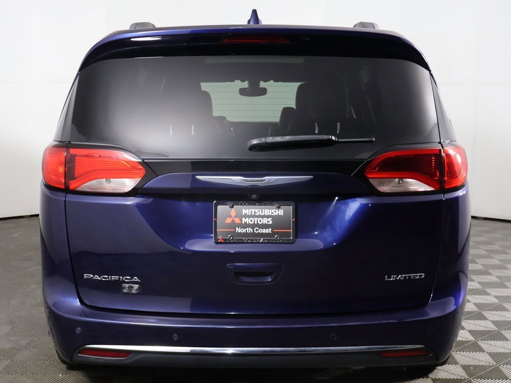Used 2020 Chrysler Pacifica Limited image 13