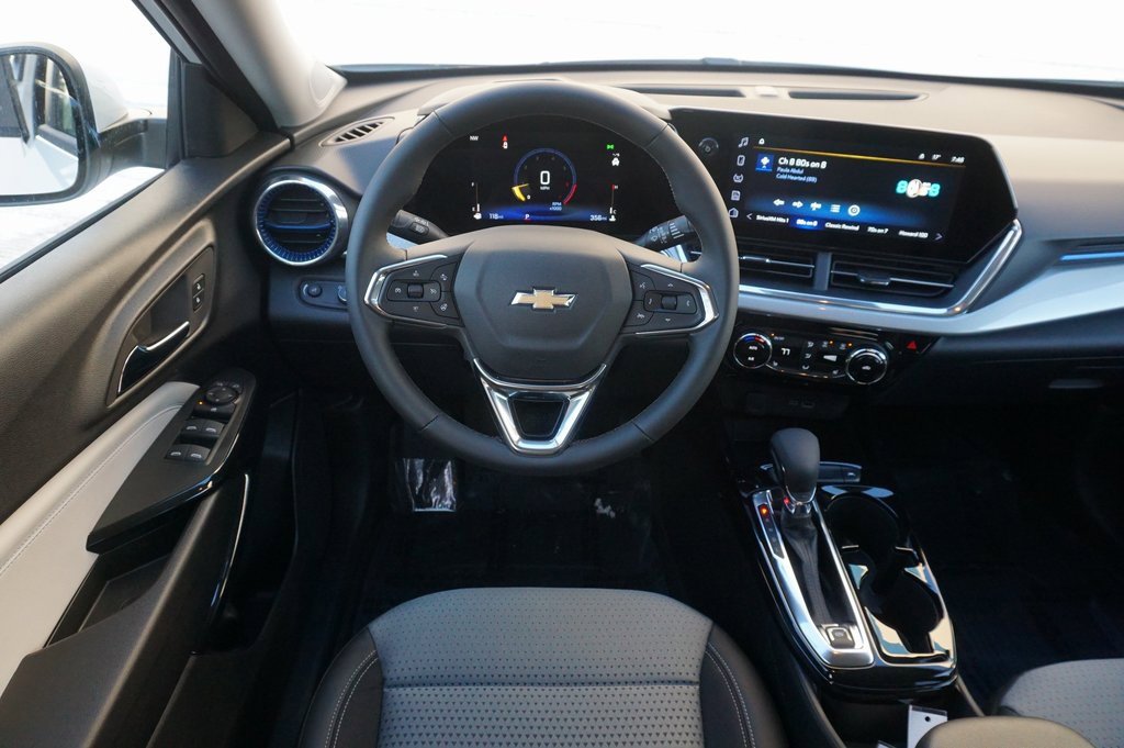 New 2026 Chevrolet Trax LT w/ Driver Confidence Package image 12