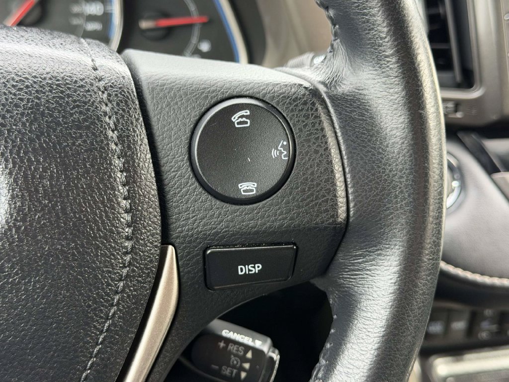Used 2014 Toyota RAV4 Limited AWD/4WD image 10