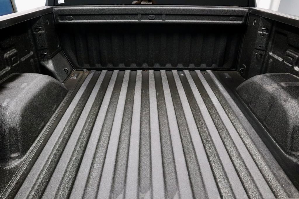 Used 2024 Chevrolet Silverado 1500 LT image 14