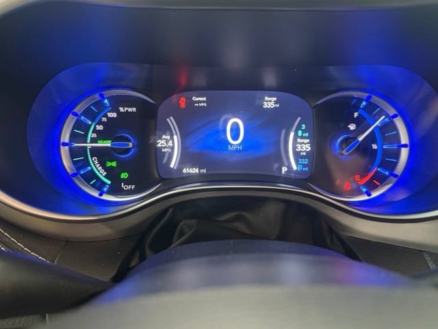 Certified 2024 Chrysler Pacifica Premium FWD image 30