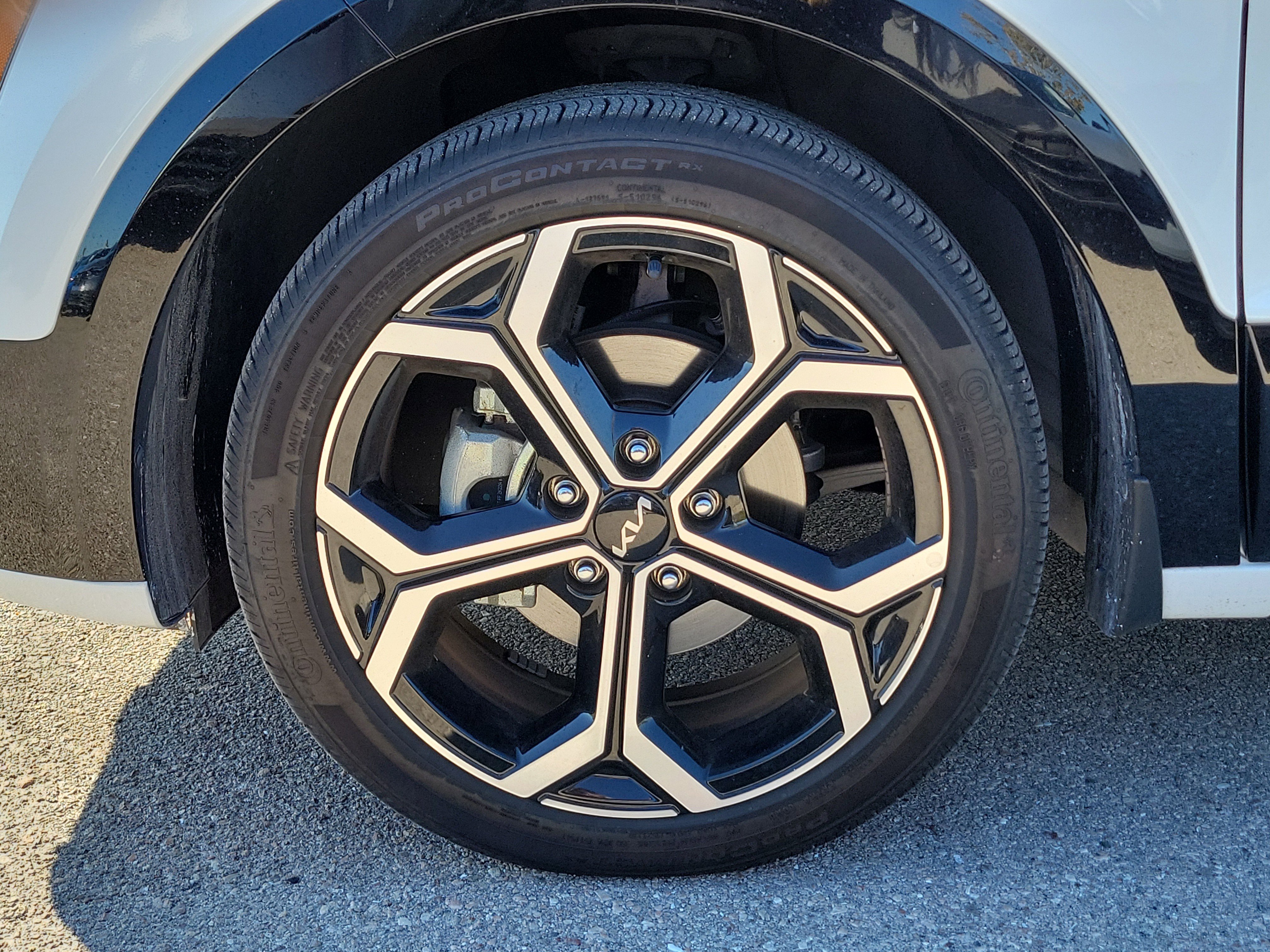 Used 2023 Kia Niro EX Touring image 8