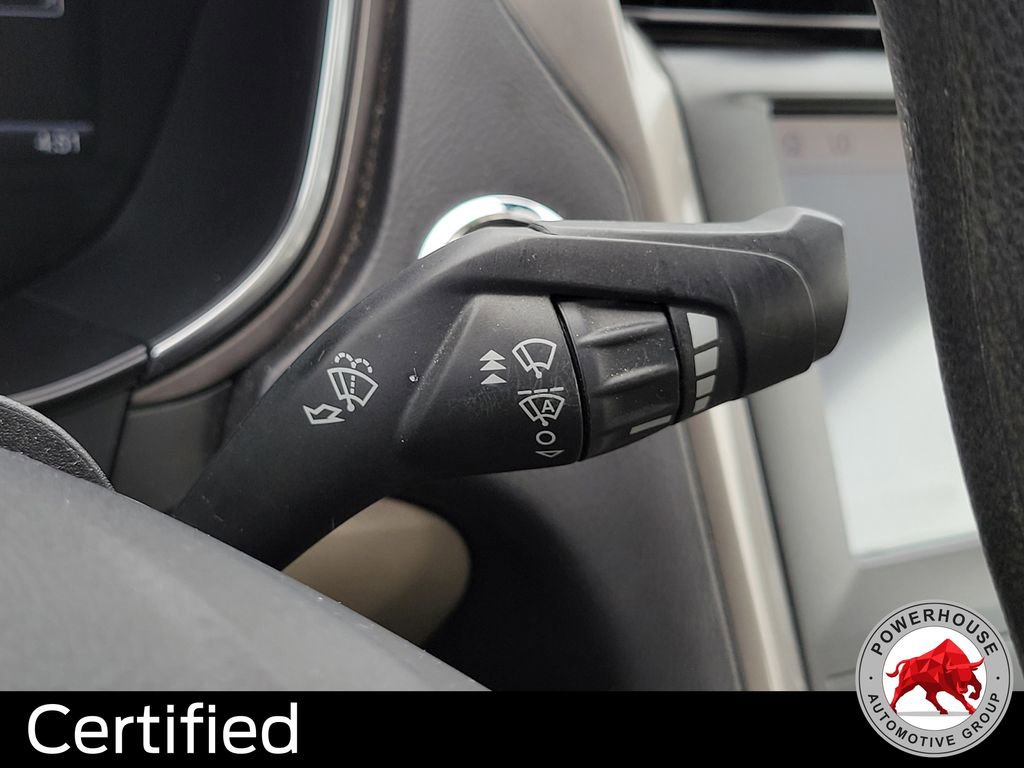 Used 2020 Ford Fusion SE FWD image 31