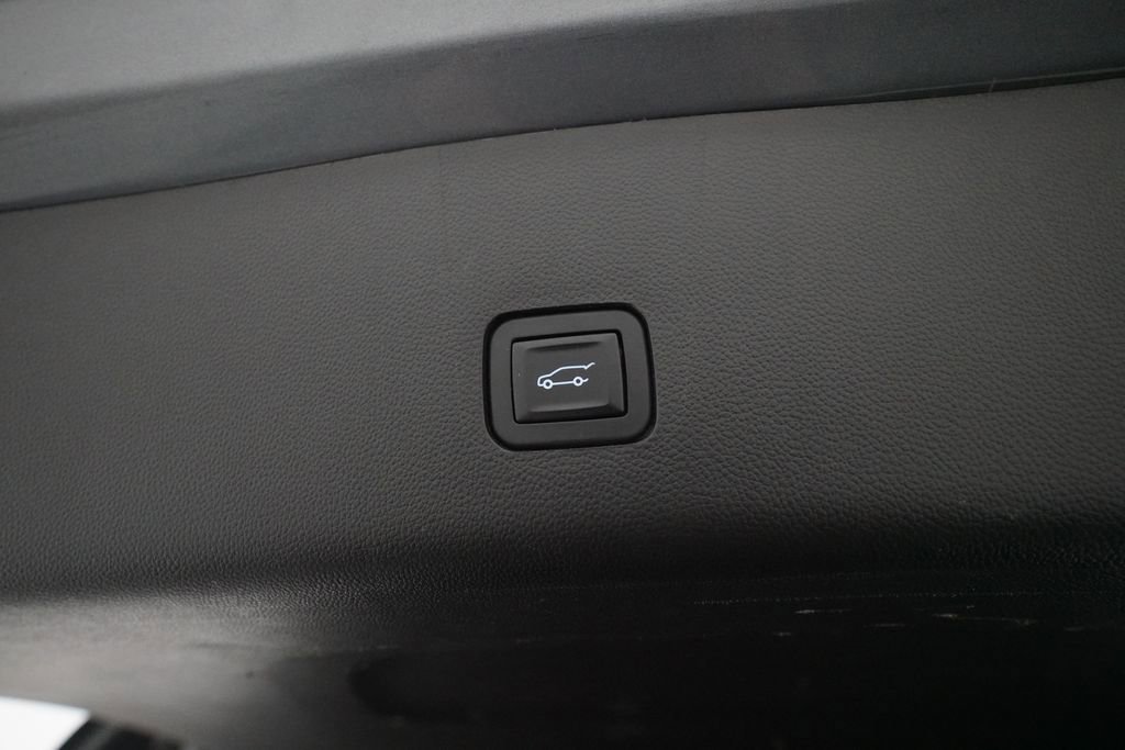 Used 2018 Chevrolet Traverse LT image 15