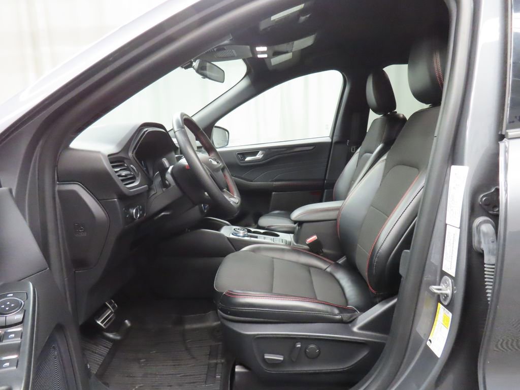 Used 2024 Ford Escape ST-Line image 9