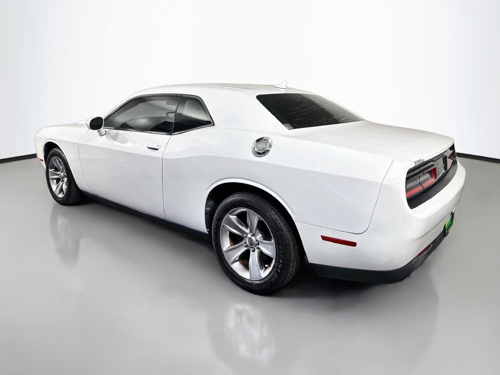 Used 2017 Dodge Challenger SXT w/ Driver Convenience Group RWD image 7