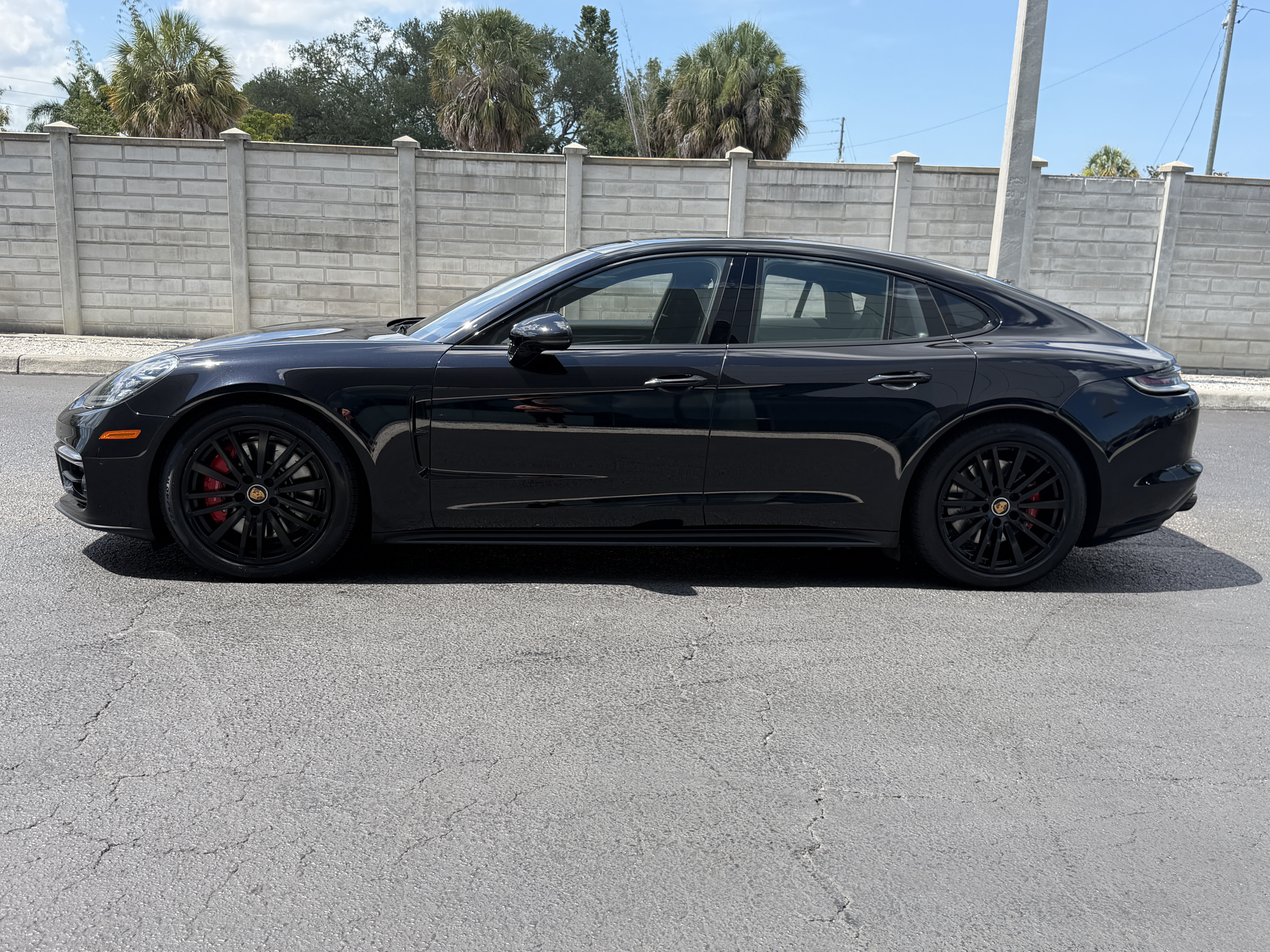 Certified 2023 Porsche Panamera GTS AWD/4WD image 2