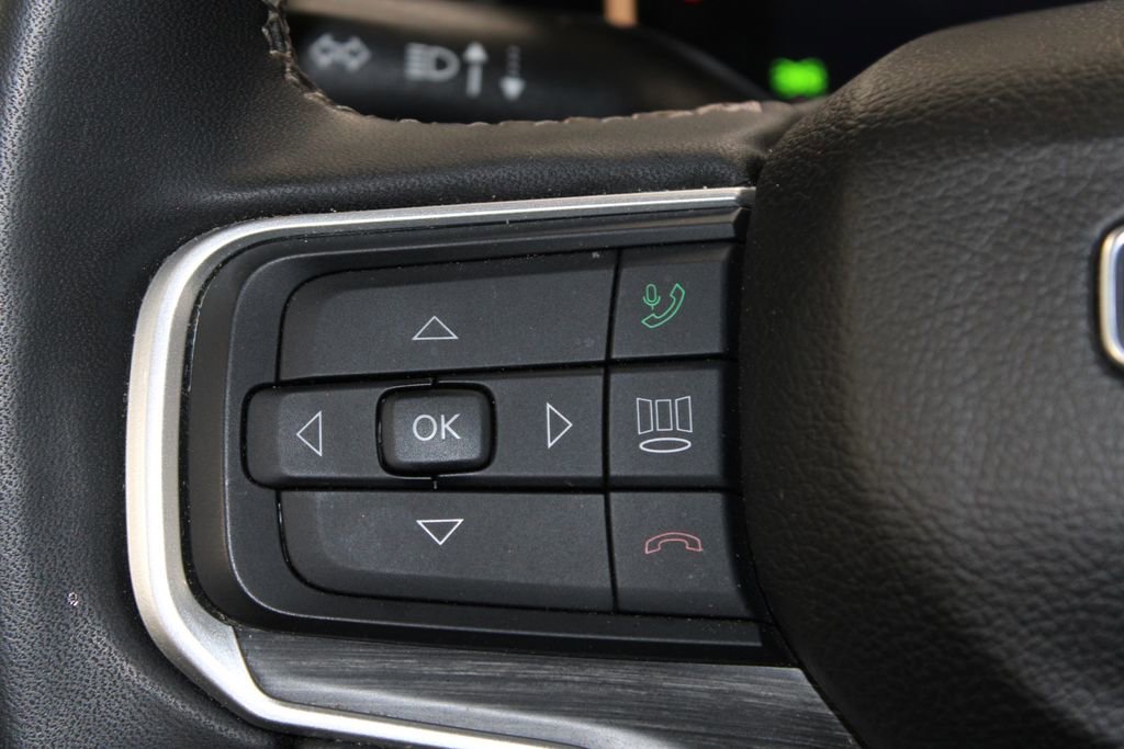 Used 2024 Jeep Wagoneer Series III AWD/4WD image 38