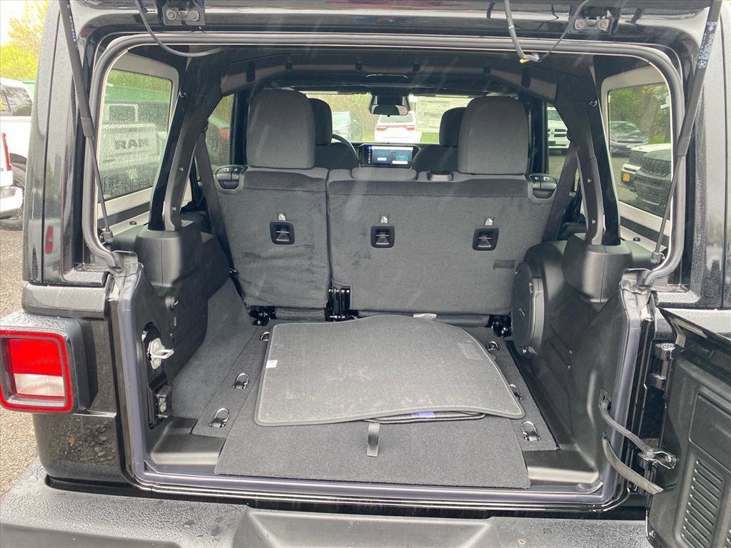 New 2026 Jeep Wrangler Unlimited Sport AWD/4WD image 14