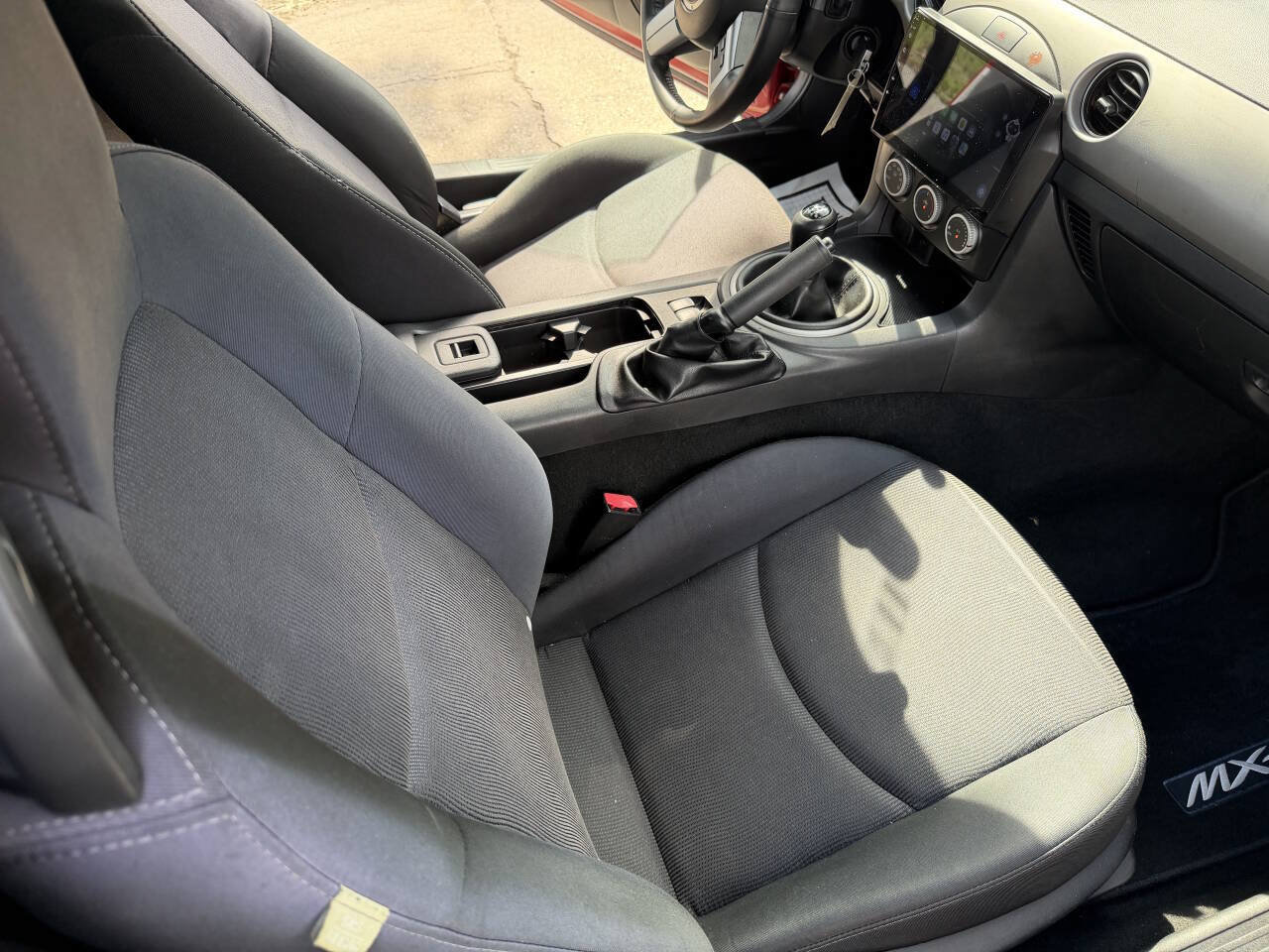 Used 2012 MAZDA MX-5 Miata Sport w/ Convenience Pkg RWD image 12