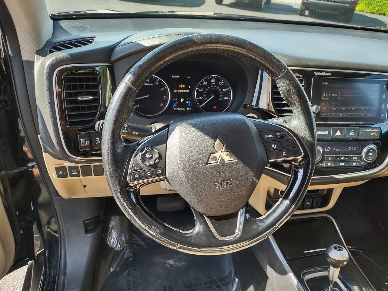 Used 2018 Mitsubishi Outlander SEL AWD/4WD image 13