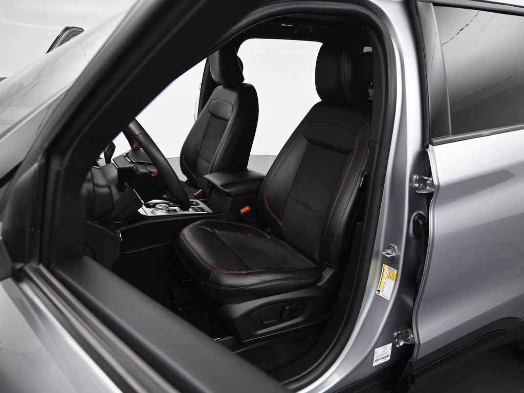 Used 2023 Ford Explorer ST-Line w/ Class IV Trailer Tow Package image 9
