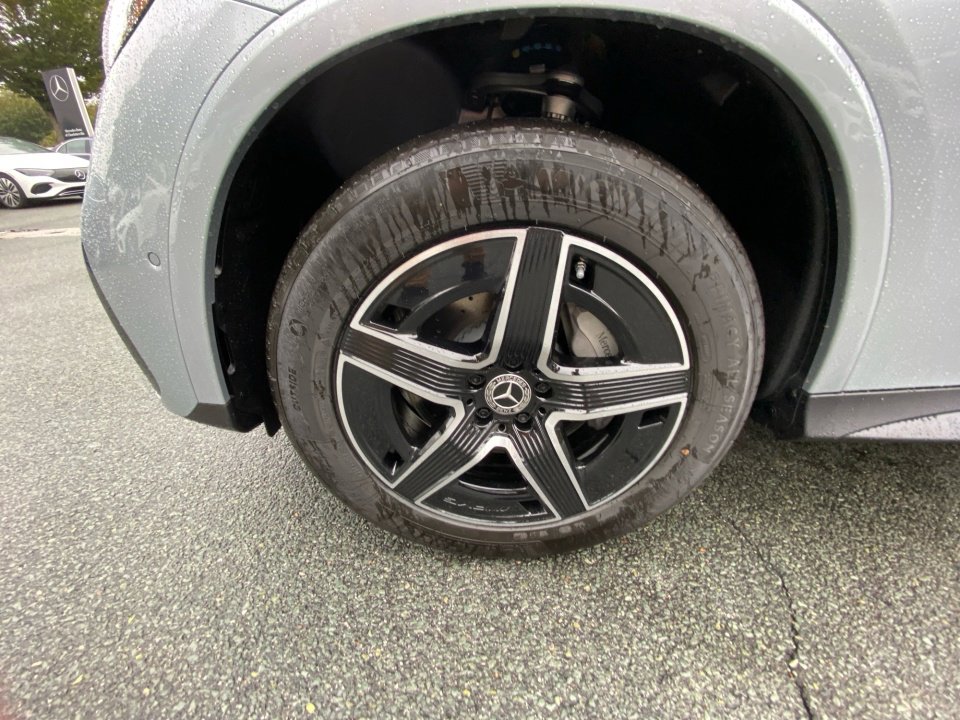 New 2026 Mercedes-Benz GLC 300 4MATIC Coupe image 27