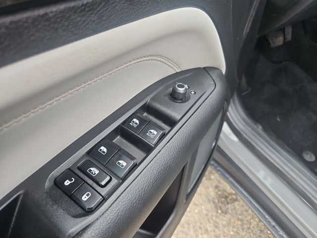 Used 2023 Jeep Compass Limited AWD/4WD image 12