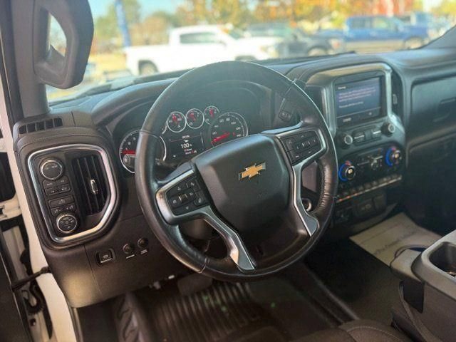 Used 2020 Chevrolet Silverado 1500 LT w/ Convenience Package image 15