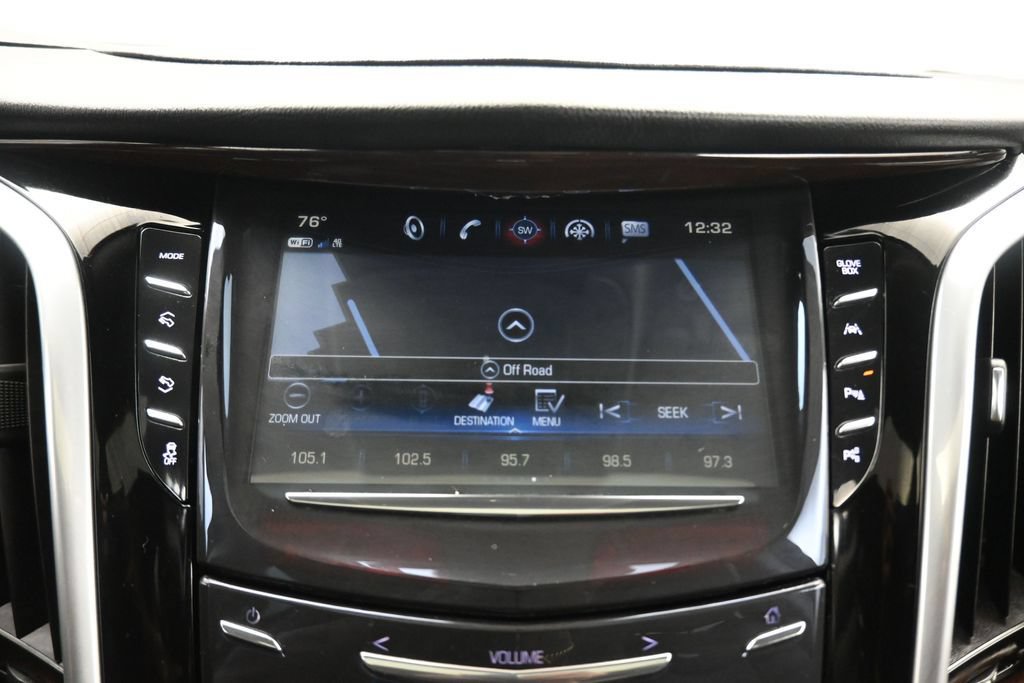 Used 2020 Cadillac Escalade Luxury w/ LPO, Radiant Package AWD/4WD image 20