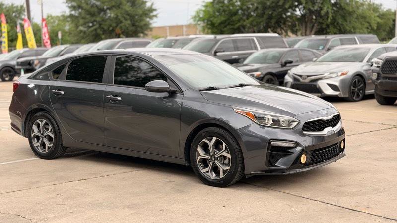 Used 2021 Kia Forte LXS image 3
