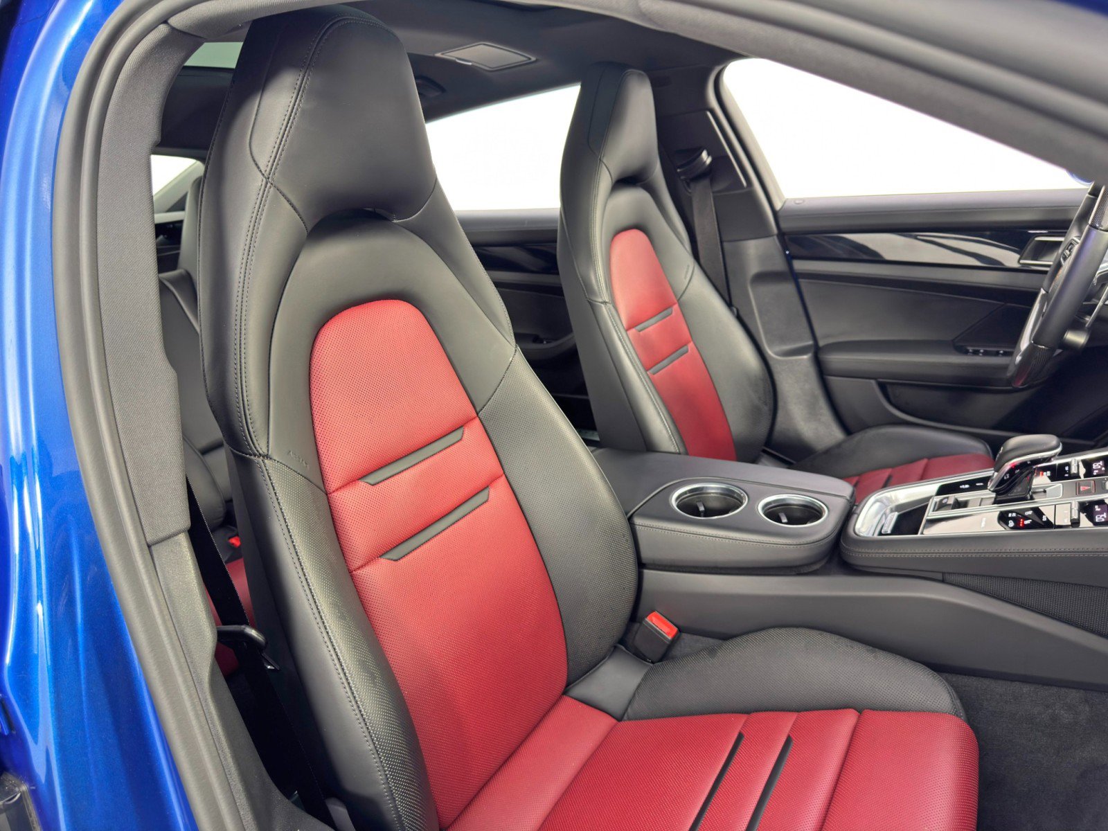 Used 2019 Porsche Panamera 4 Executive w/ Premium Package Plus image 40