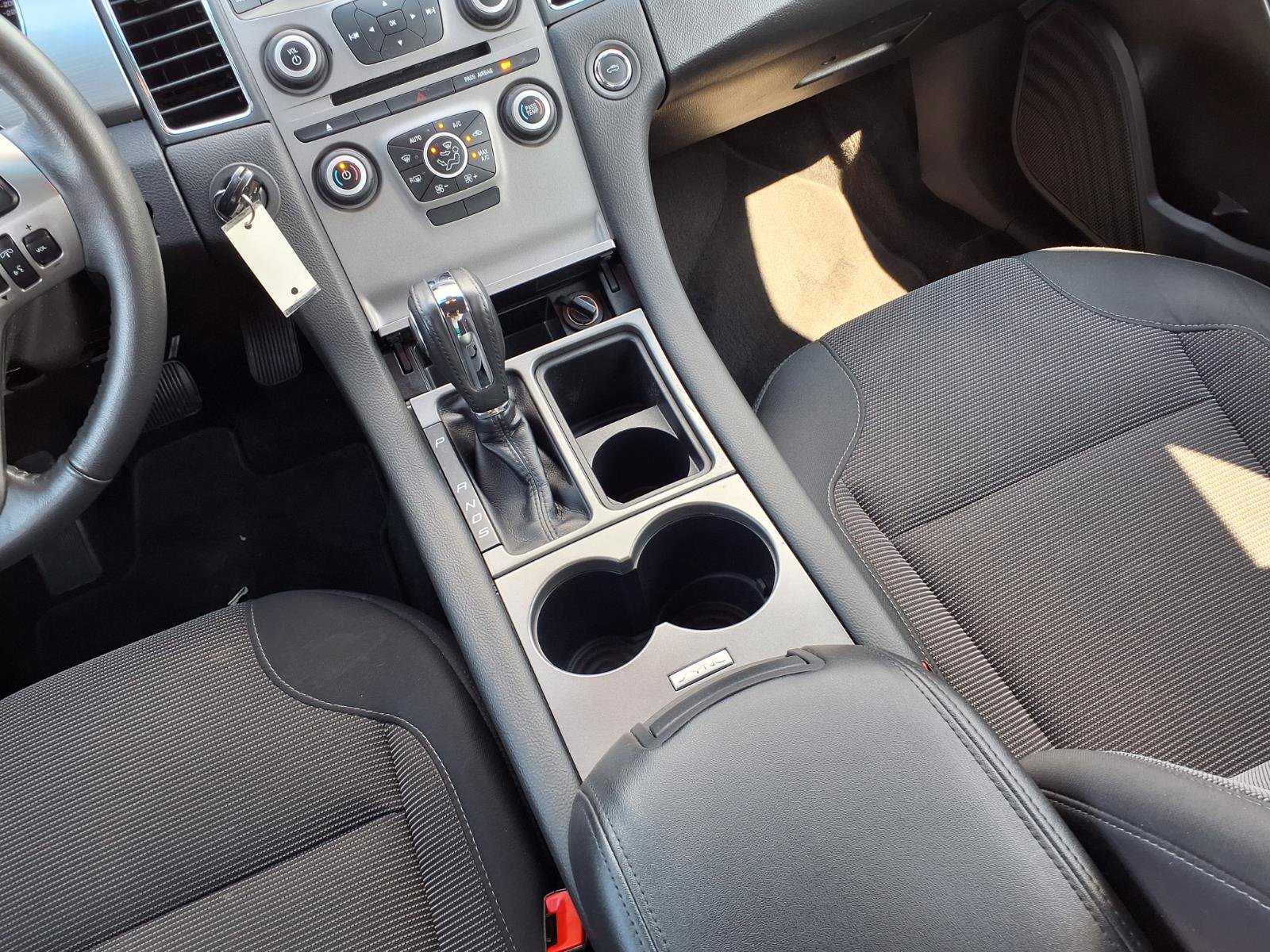 Used 2018 Ford Taurus SEL image 9