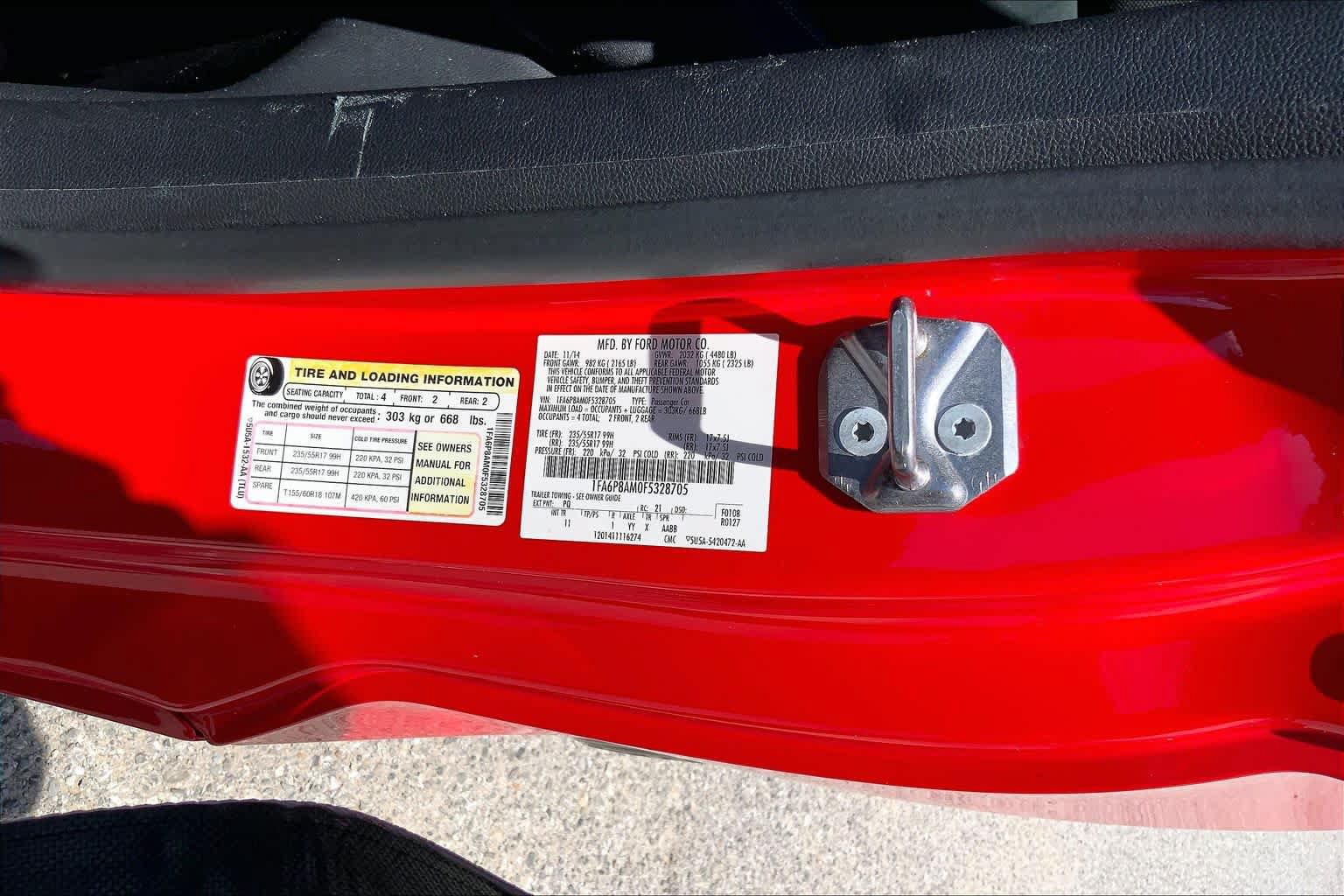 Used 2015 Ford Mustang Coupe RWD image 29