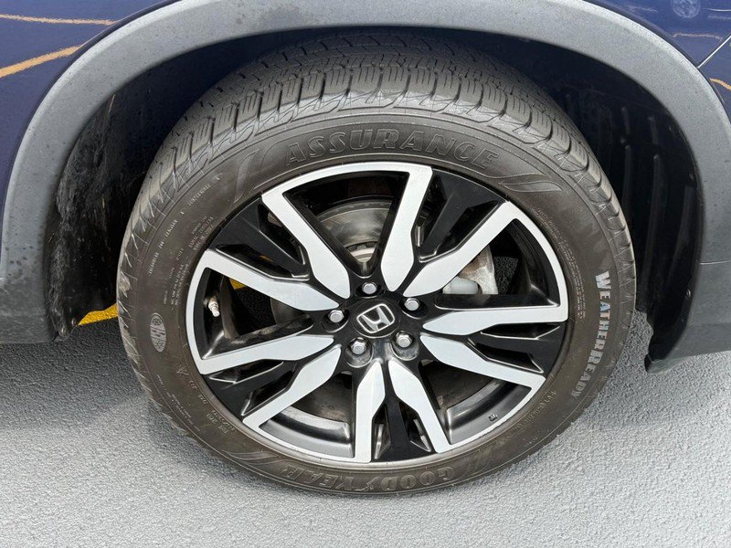 Used 2019 Honda Pilot Touring image 12