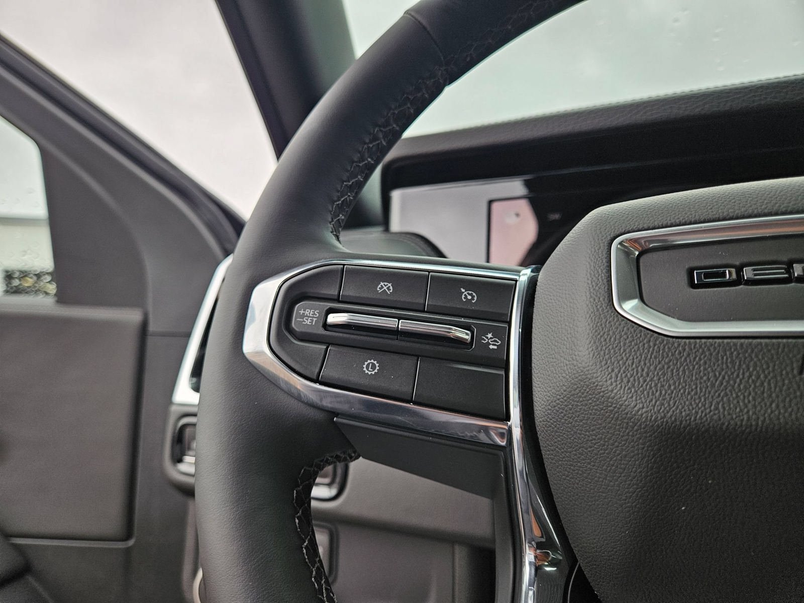 New 2026 GMC Yukon Denali AWD/4WD image 12