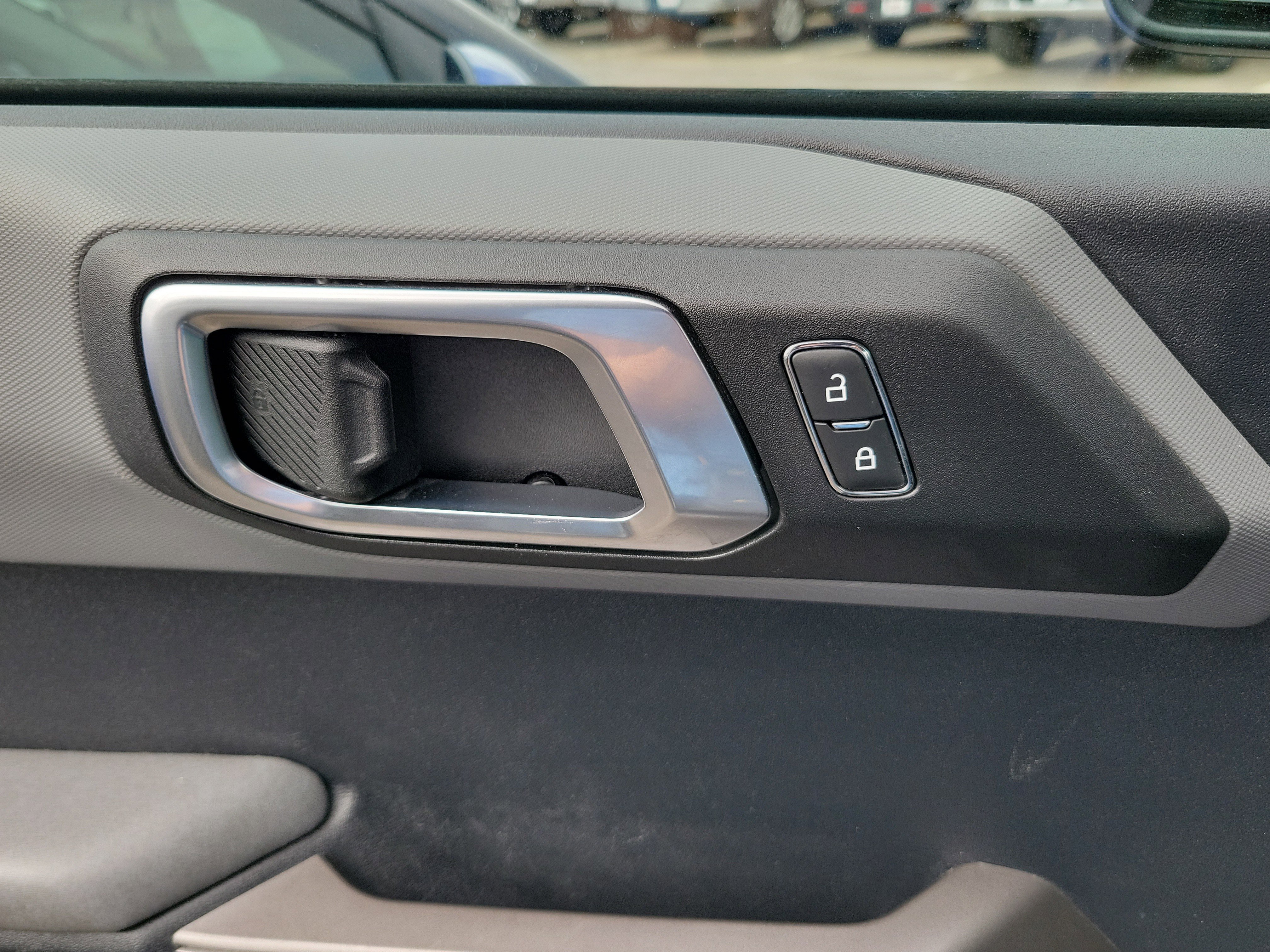 Used 2022 Ford Bronco Black Diamond image 16