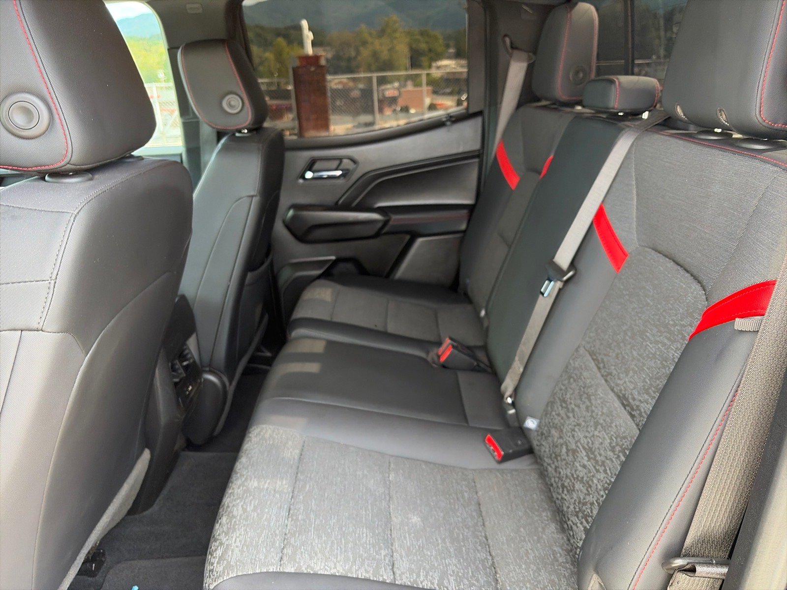 Used 2023 Chevrolet Colorado Z71 w/ Z71 Convenience Package 2 AWD/4WD image 20