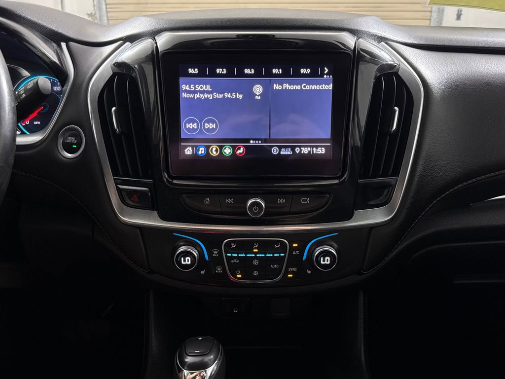 Used 2020 Chevrolet Traverse LT FWD image 18