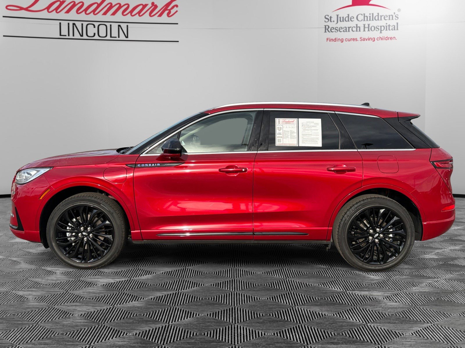 Certified 2024 Lincoln Corsair Grand Touring w/ Equipment Group 301A AWD/4WD image 2