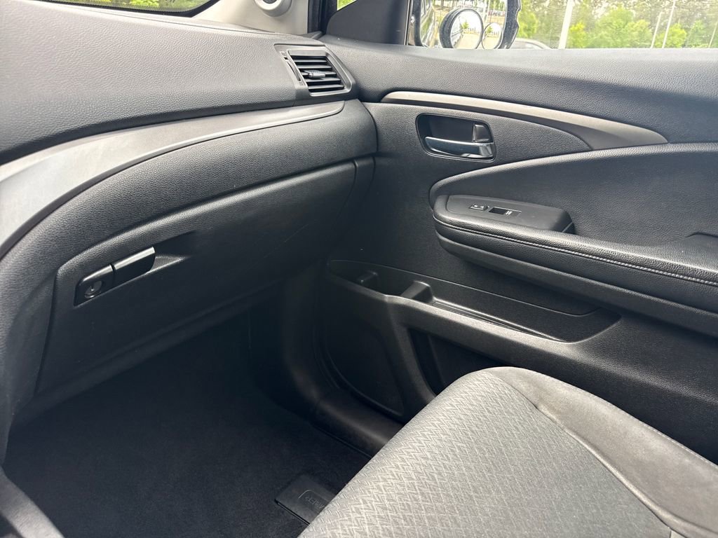 Used 2019 Honda Ridgeline Sport image 17